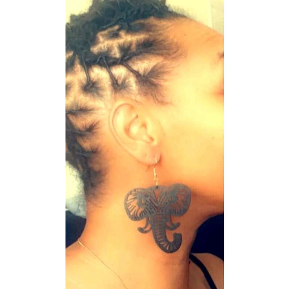 1pair Cutout Trunk Up Elephant Shaped Pendant Wooden Dangle Earri - Picture 5 of 5